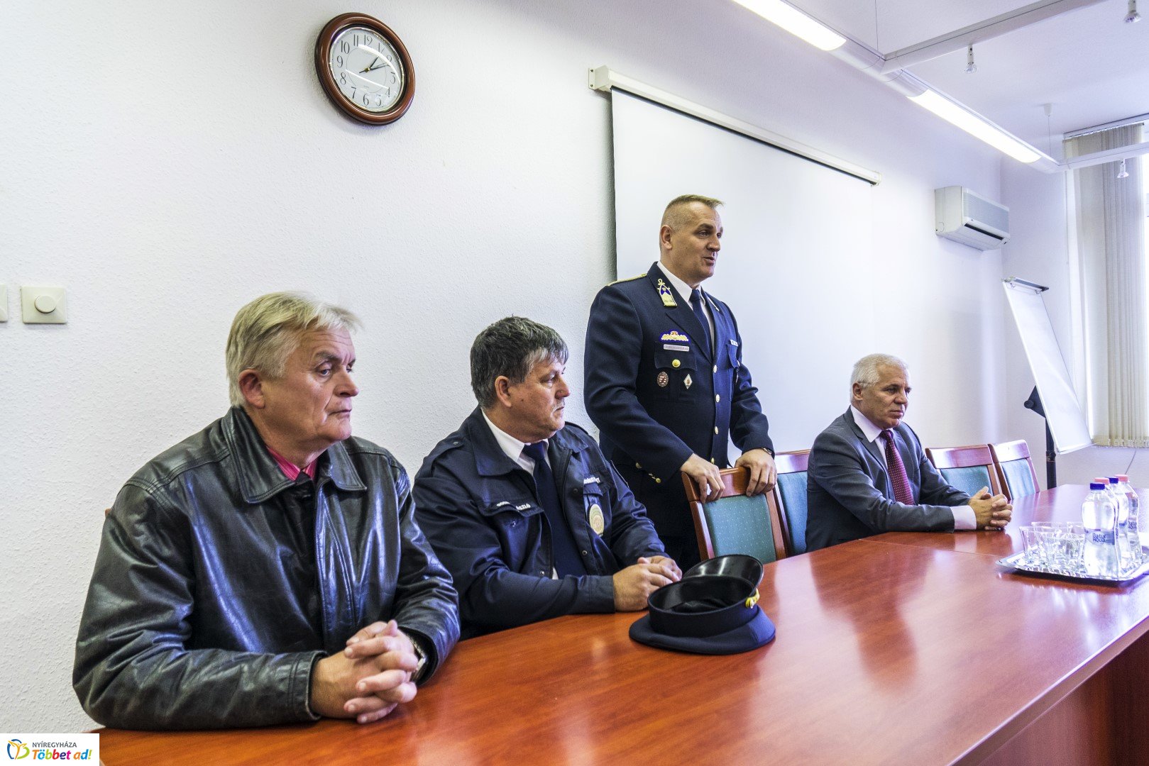 Rendőröket, polgárőröket és közterület-felügyelőket jutalmaztak