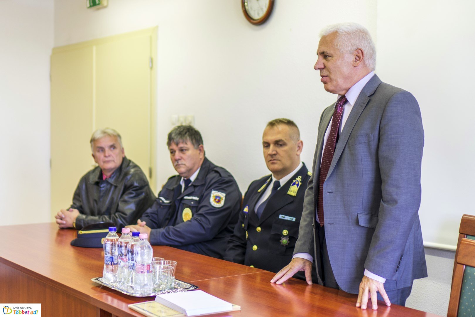 Rendőröket, polgárőröket és közterület-felügyelőket jutalmaztak