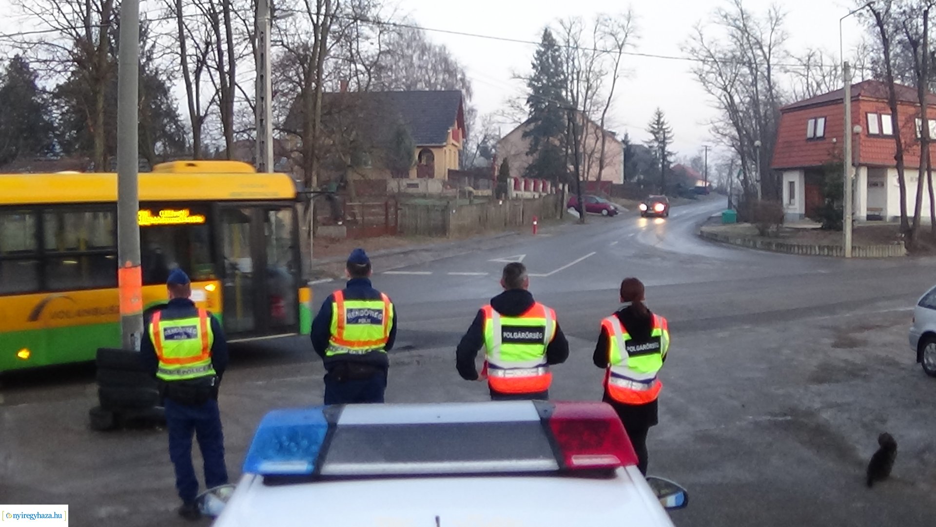 Polgárőrök vigyáznak a gyermekek biztonságára Rozsrétszőlőn