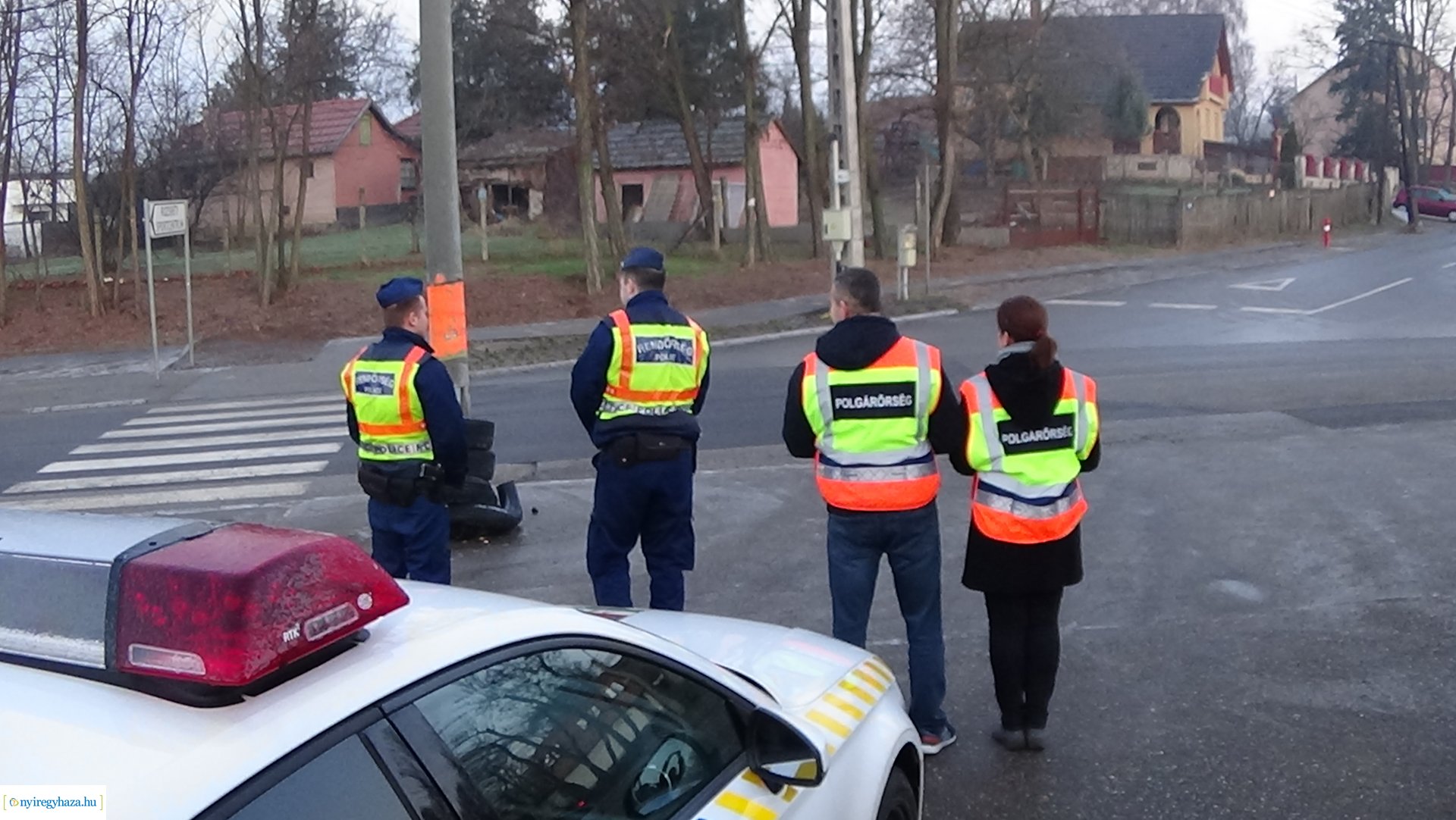 Polgárőrök vigyáznak a gyermekek biztonságára Rozsrétszőlőn