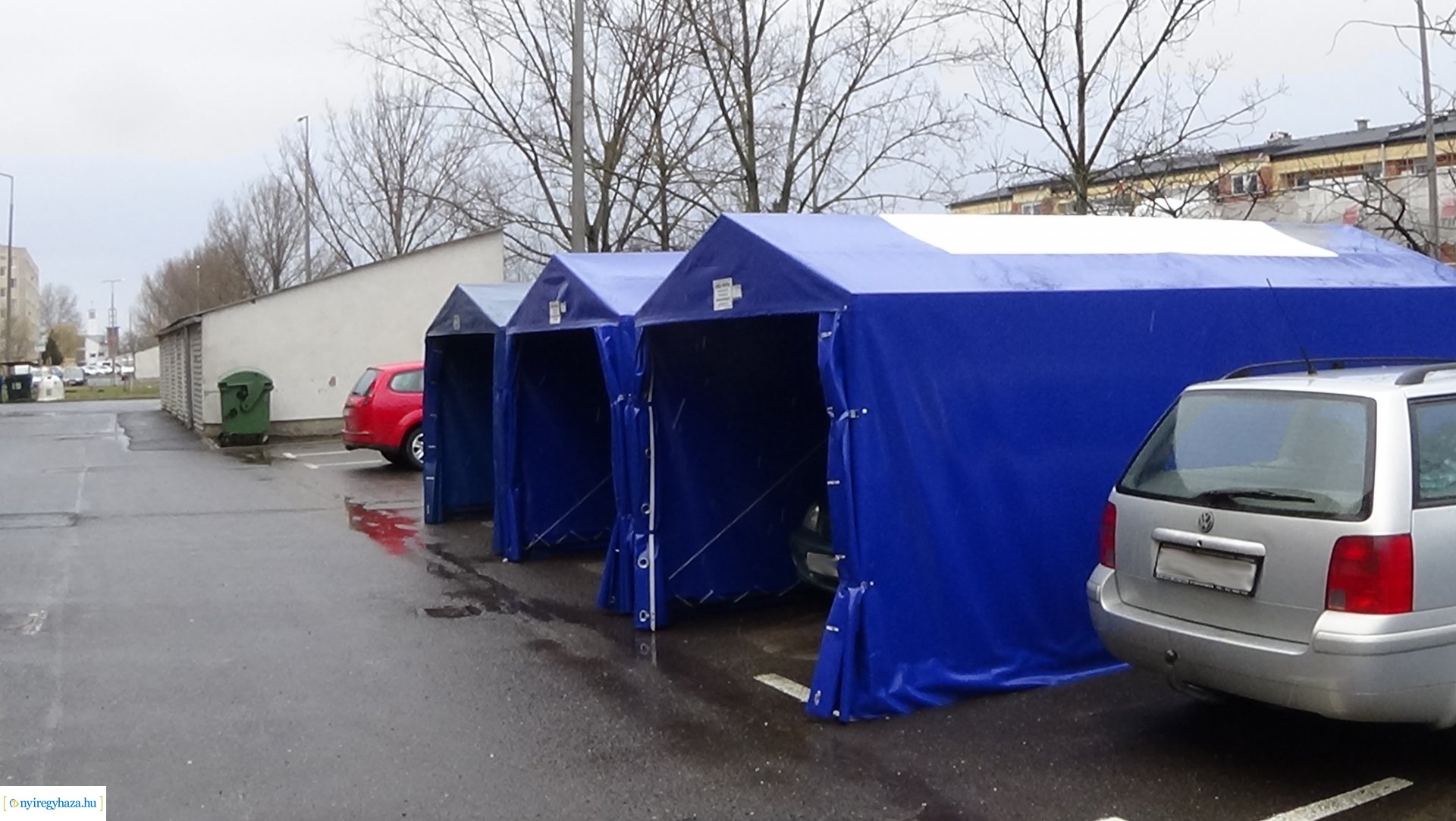 Ponyvagarázsok Nyíregyházán