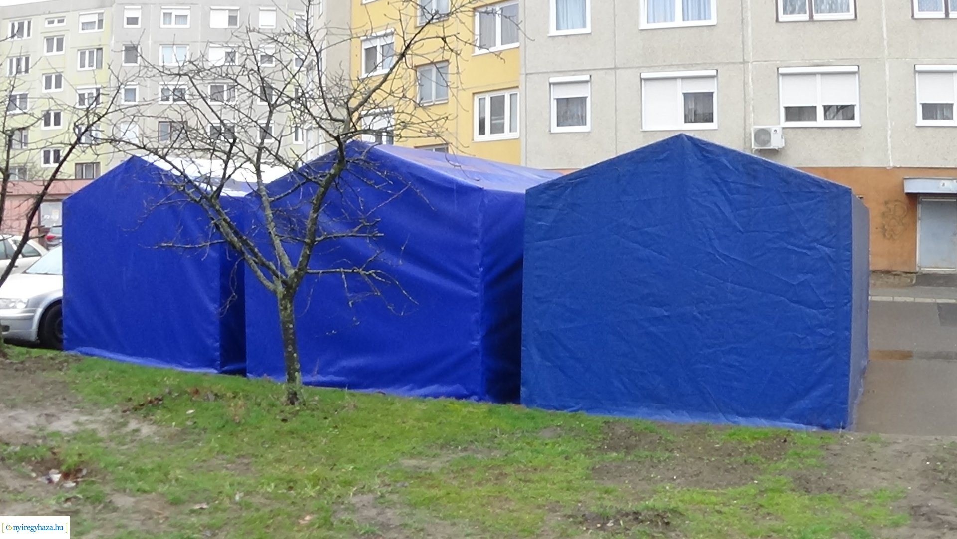 Ponyvagarázsok Nyíregyházán