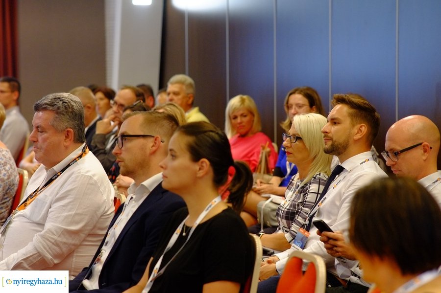 Portfolio gazdasági konferencia