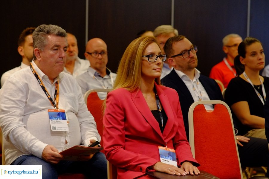 Portfolio gazdasági konferencia