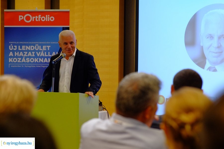 Portfolio gazdasági konferencia