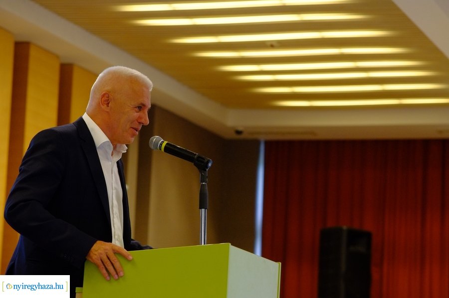 Portfolio gazdasági konferencia