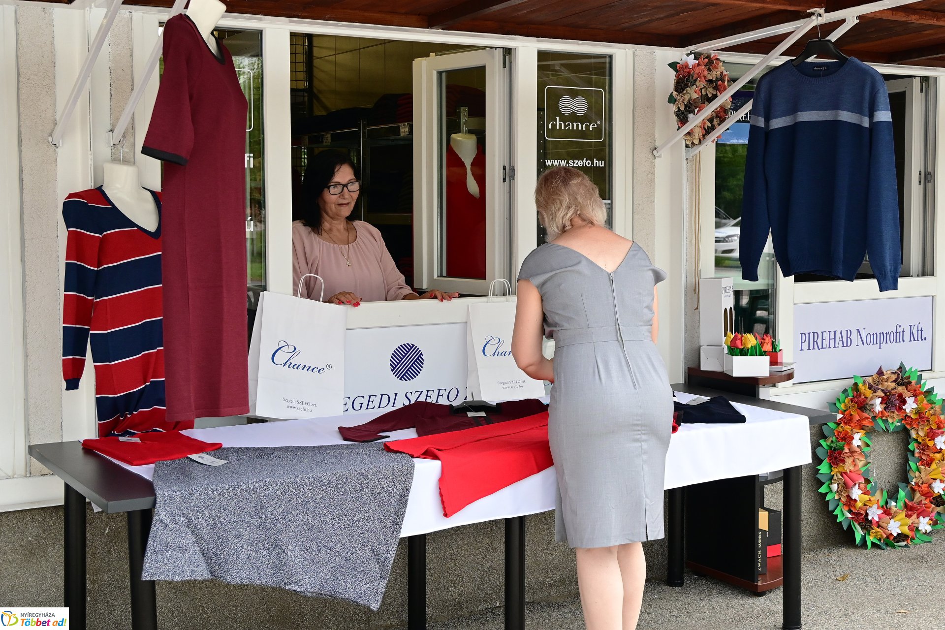 Posta és piac nyílt a Kertvárosban