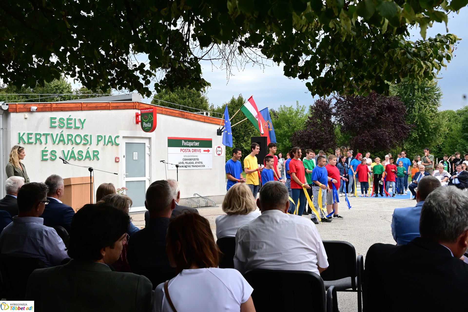 Posta és piac nyílt a Kertvárosban