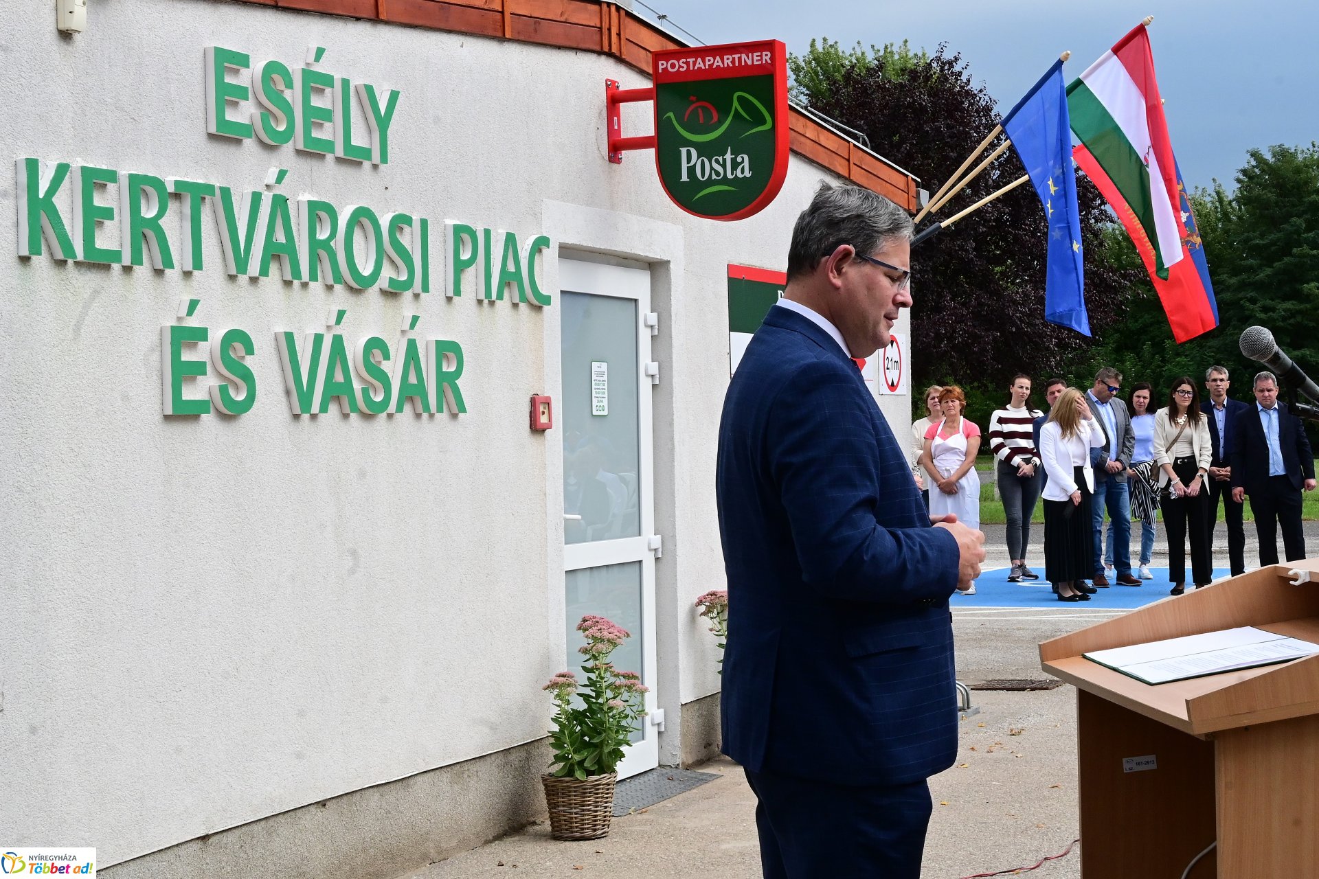 Posta és piac nyílt a Kertvárosban