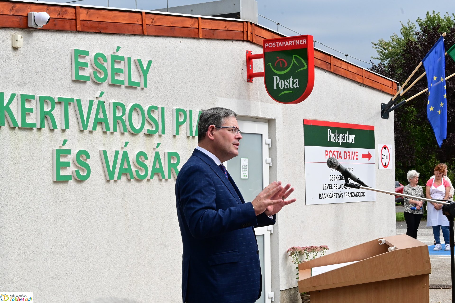 Posta és piac nyílt a Kertvárosban