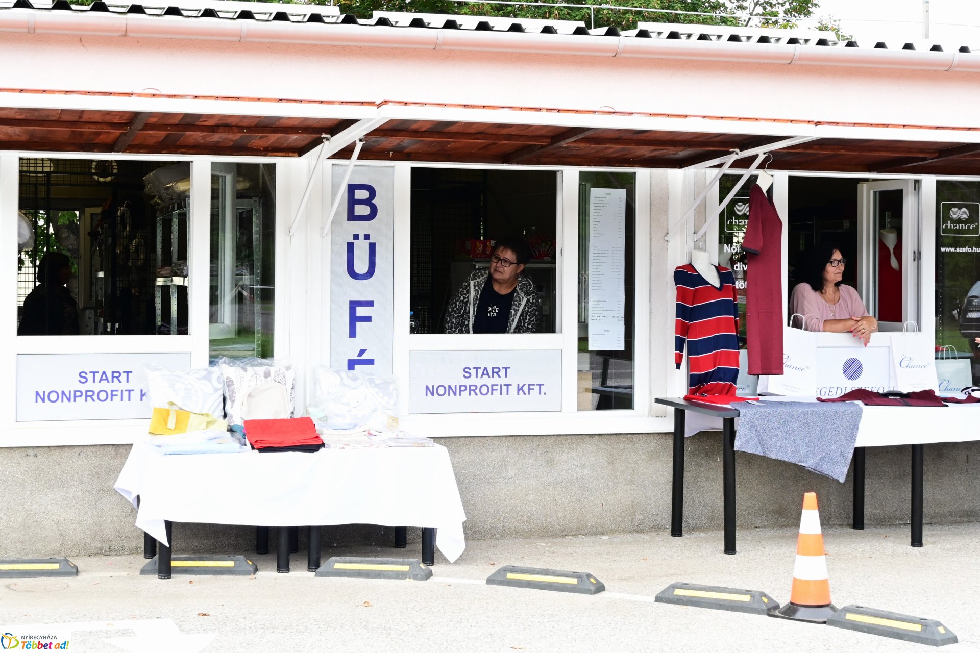 Posta és piac nyílt a Kertvárosban