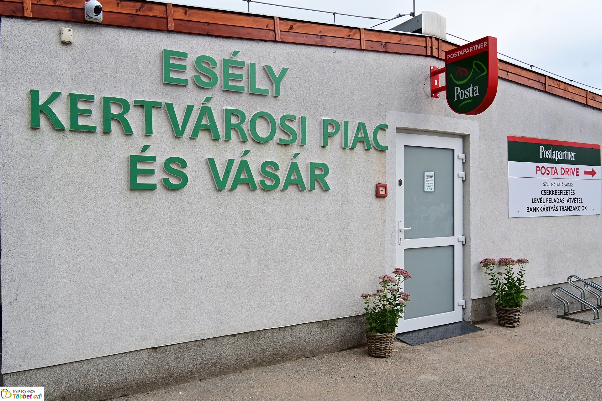 Posta és piac nyílt a Kertvárosban