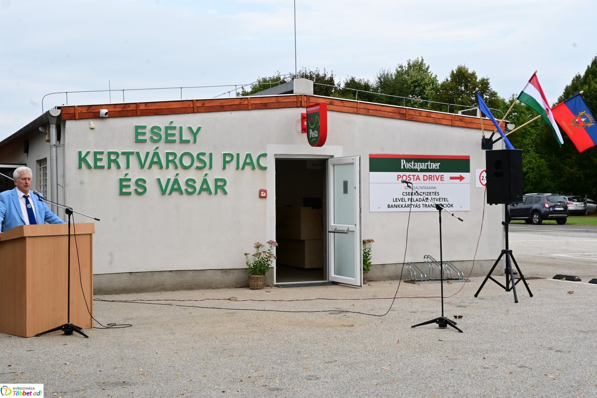 Posta és piac nyílt a Kertvárosban