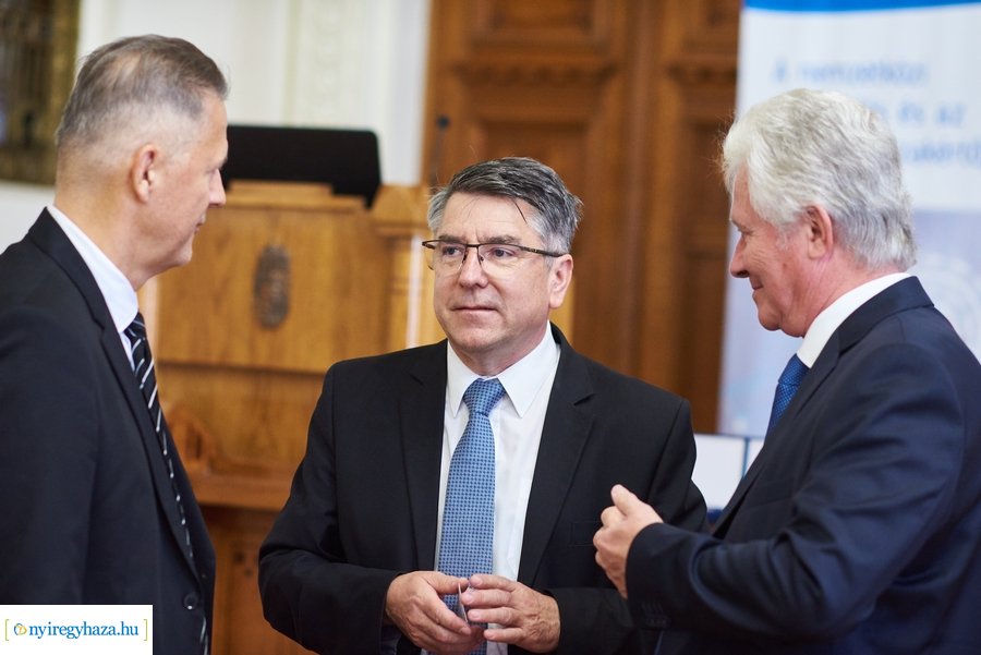 PRIMOM jubileum 1990-2020