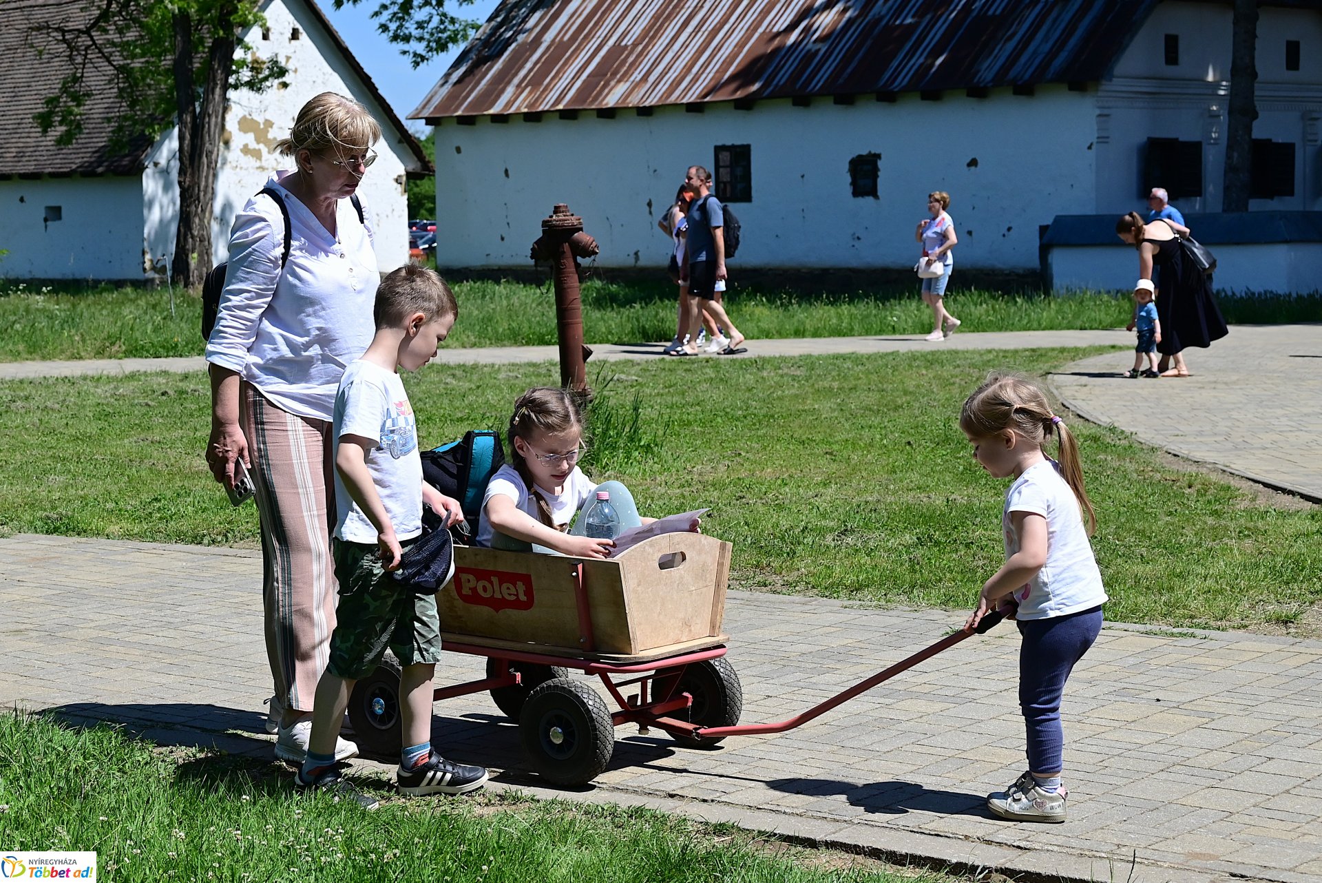 Pünkösd vasárnap a Sóstói Múzeumfaluban