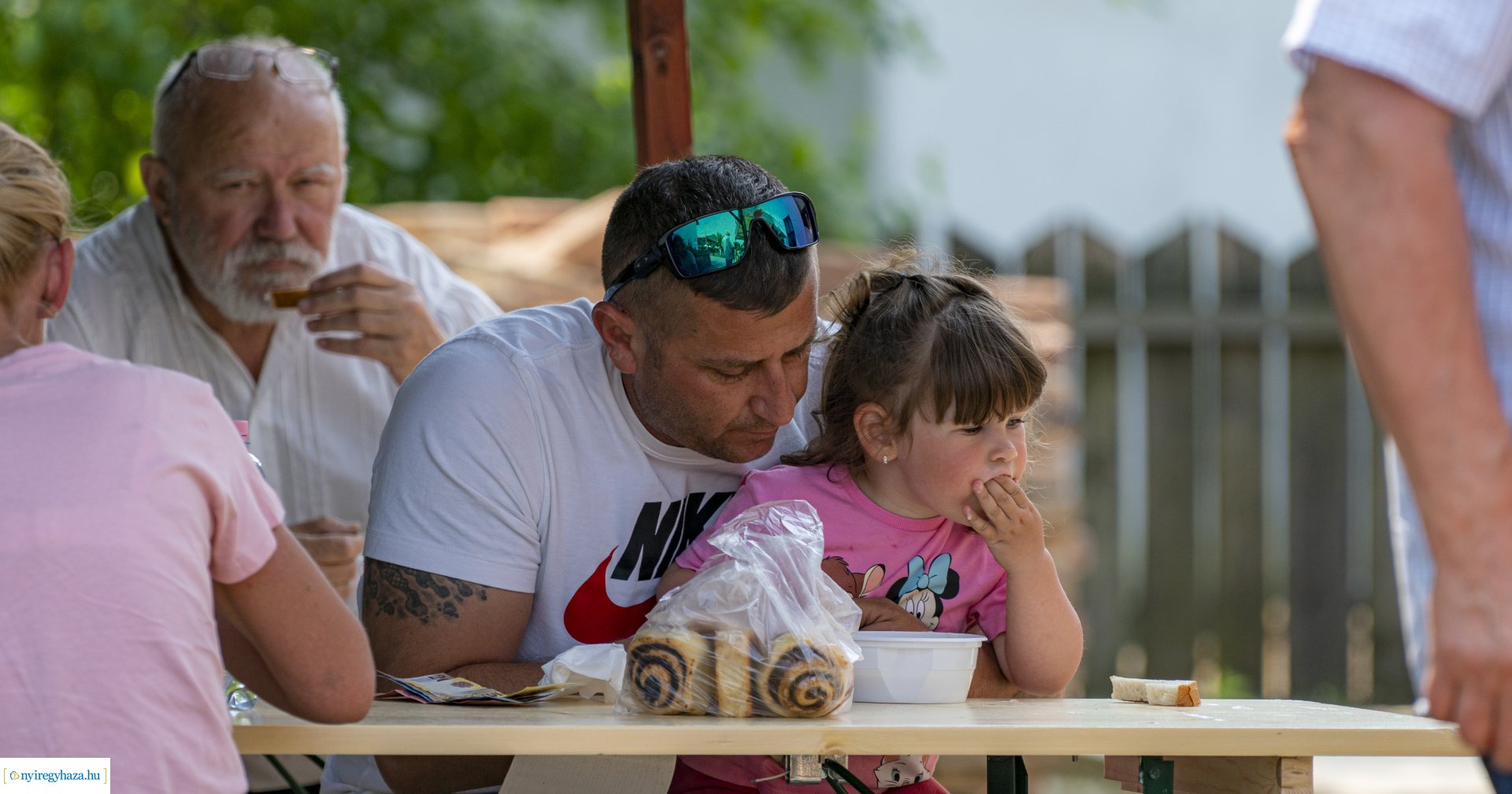 Pünkösdi sokadalom a Sóstói Múzeumfaluban