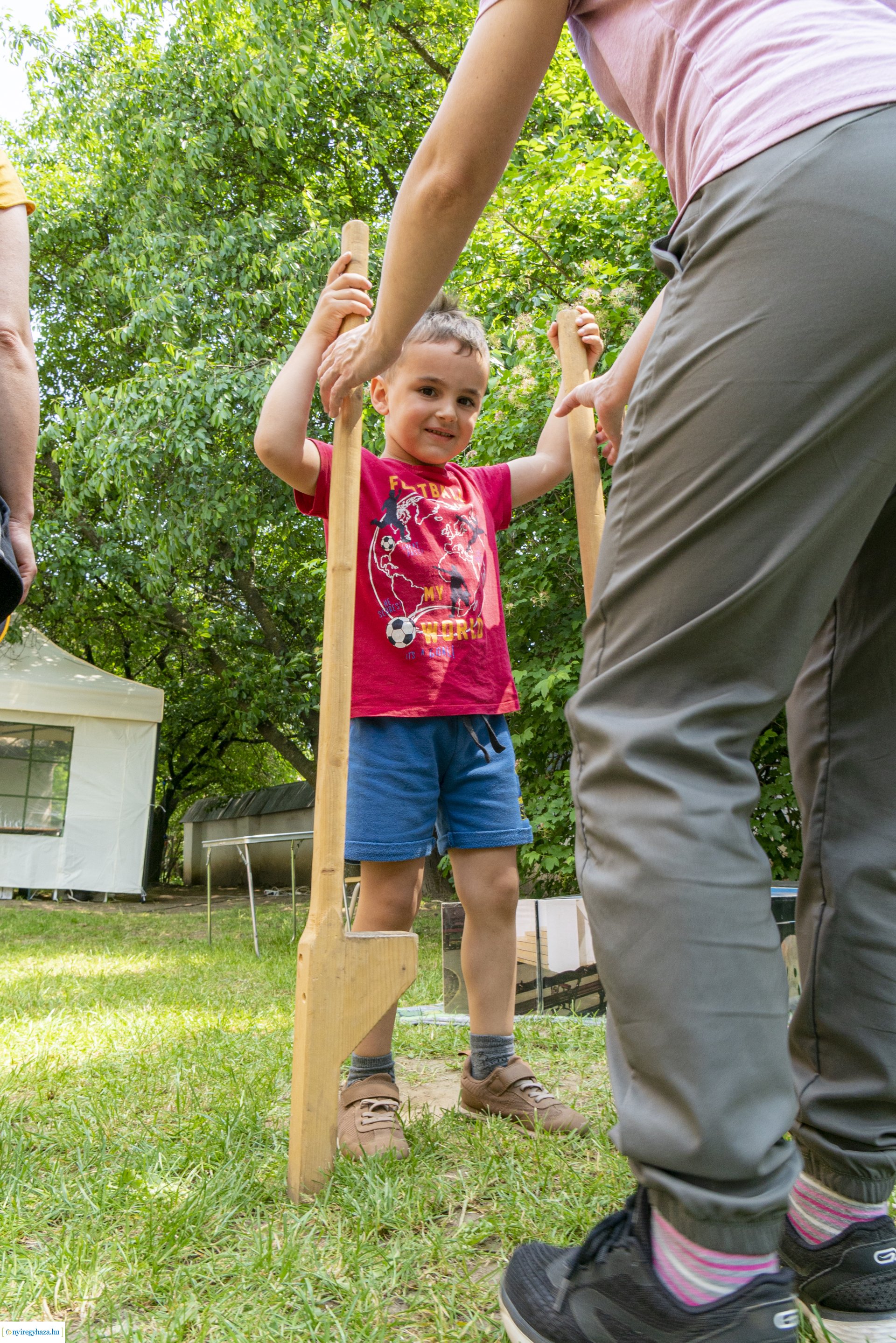 Pünkösdi sokadalom a Sóstói Múzeumfaluban