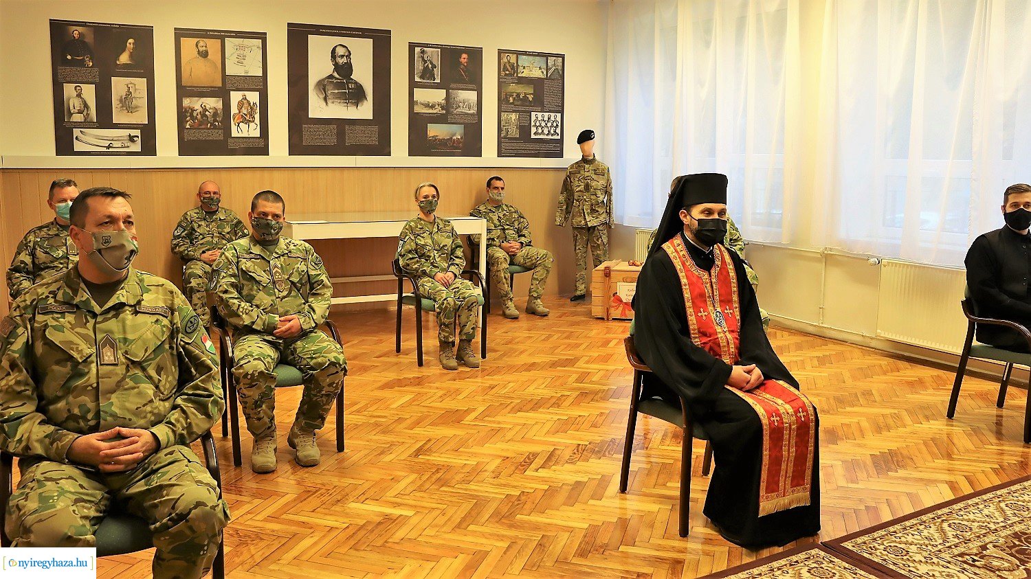 Püspöki látogatás a nyíregyházi Damjanich laktanyában