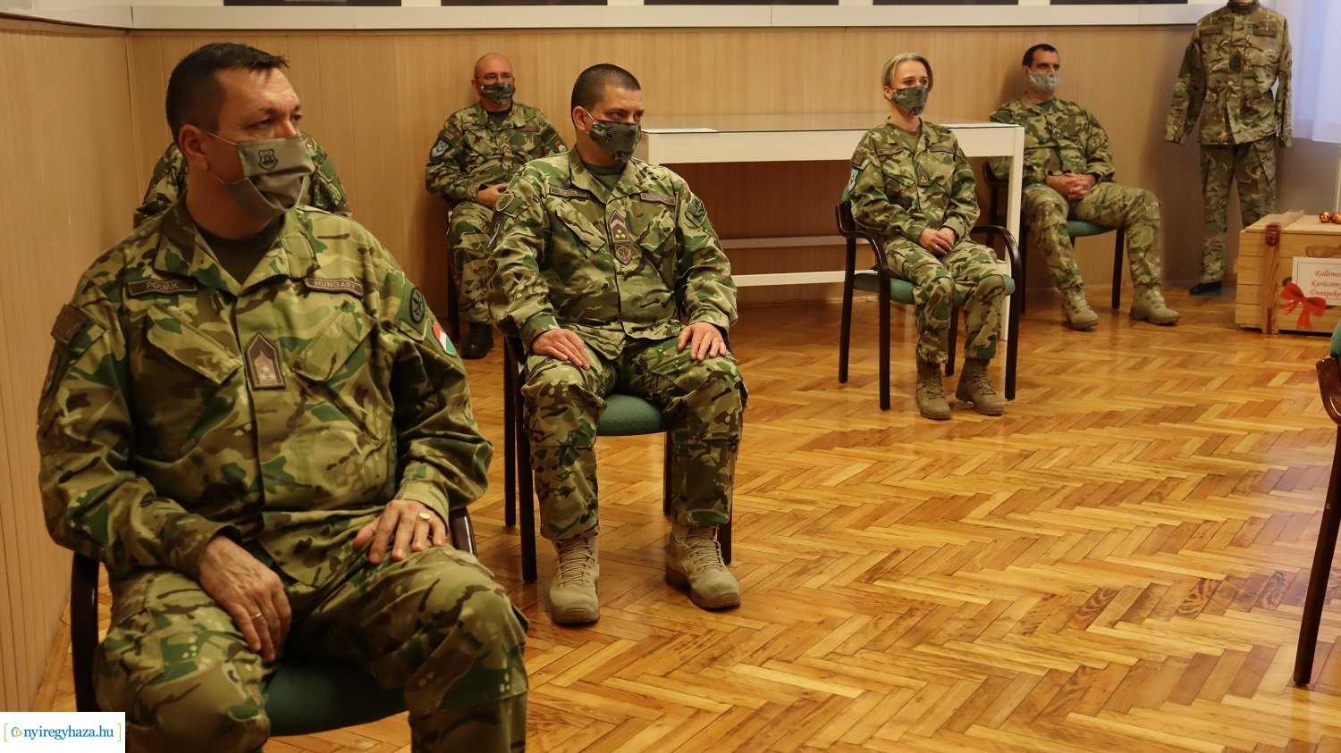 Püspöki látogatás a nyíregyházi Damjanich laktanyában