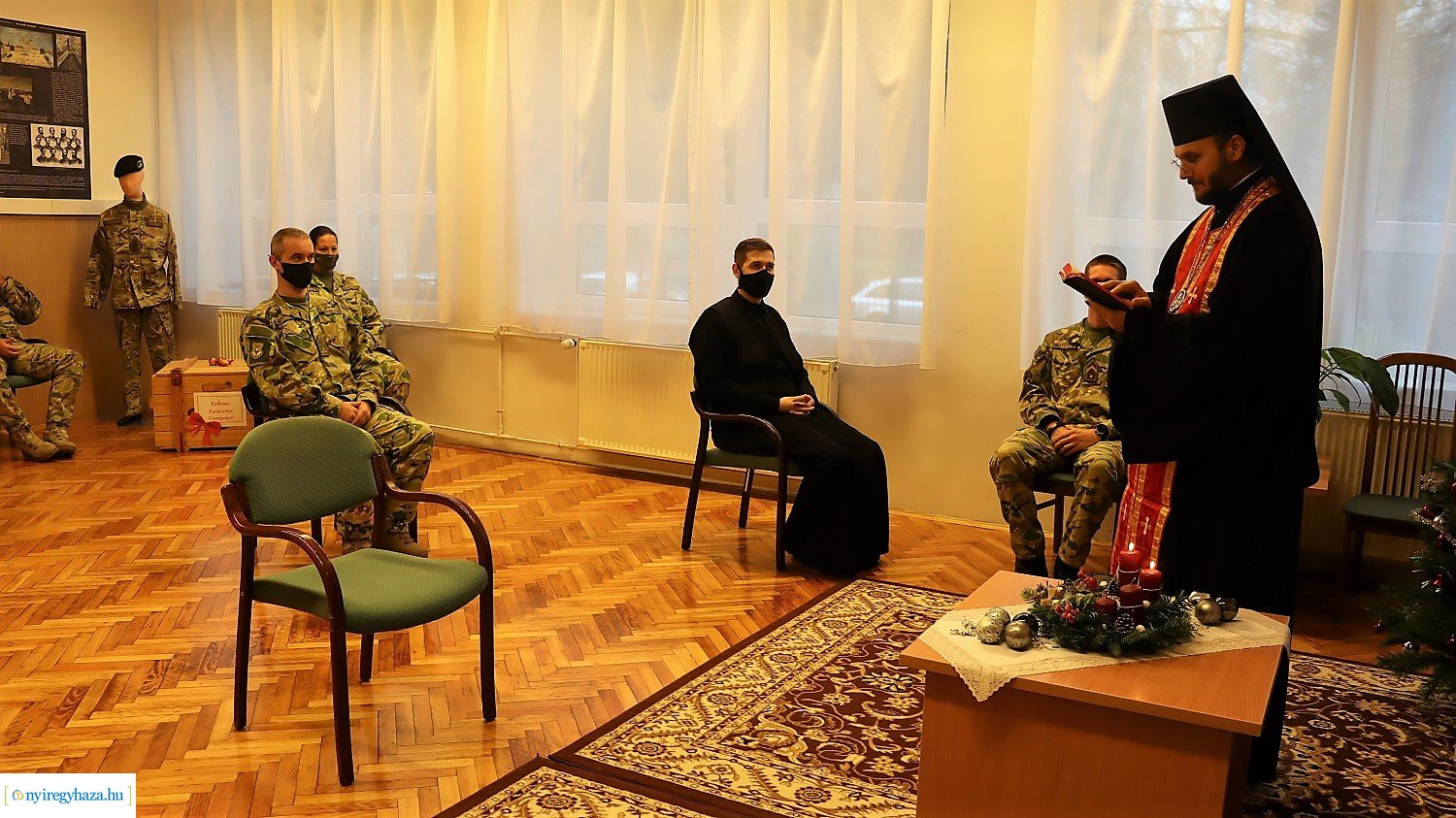 Püspöki látogatás a nyíregyházi Damjanich laktanyában