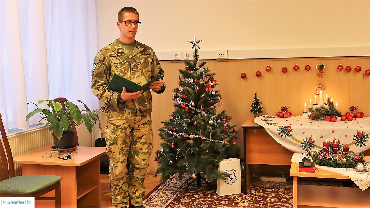 Püspöki látogatás a nyíregyházi Damjanich laktanyában