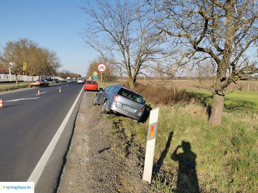 Ráfutásos baleset Nyírtura és Nyírpazony között