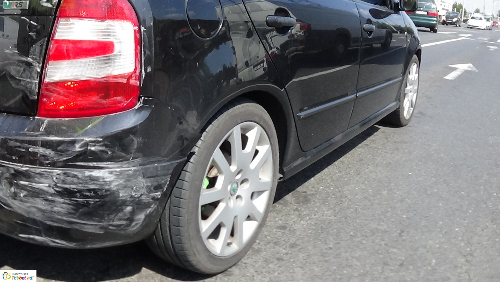 Ráfutásos baleset történt péntek délelőtt a Debreceni úton