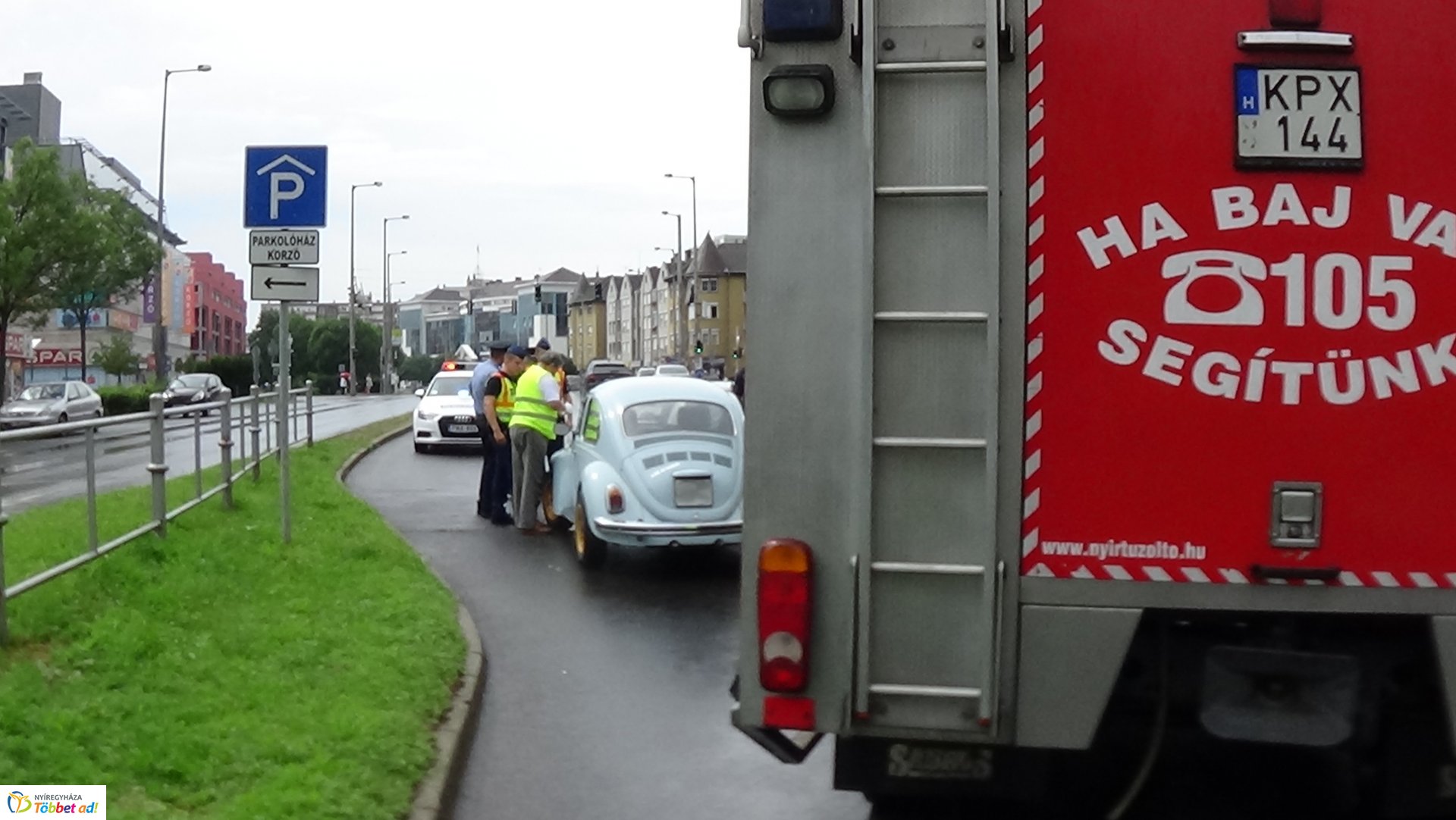 Ráfutásos baleset történt péntek délután a Vay Ádám körúton