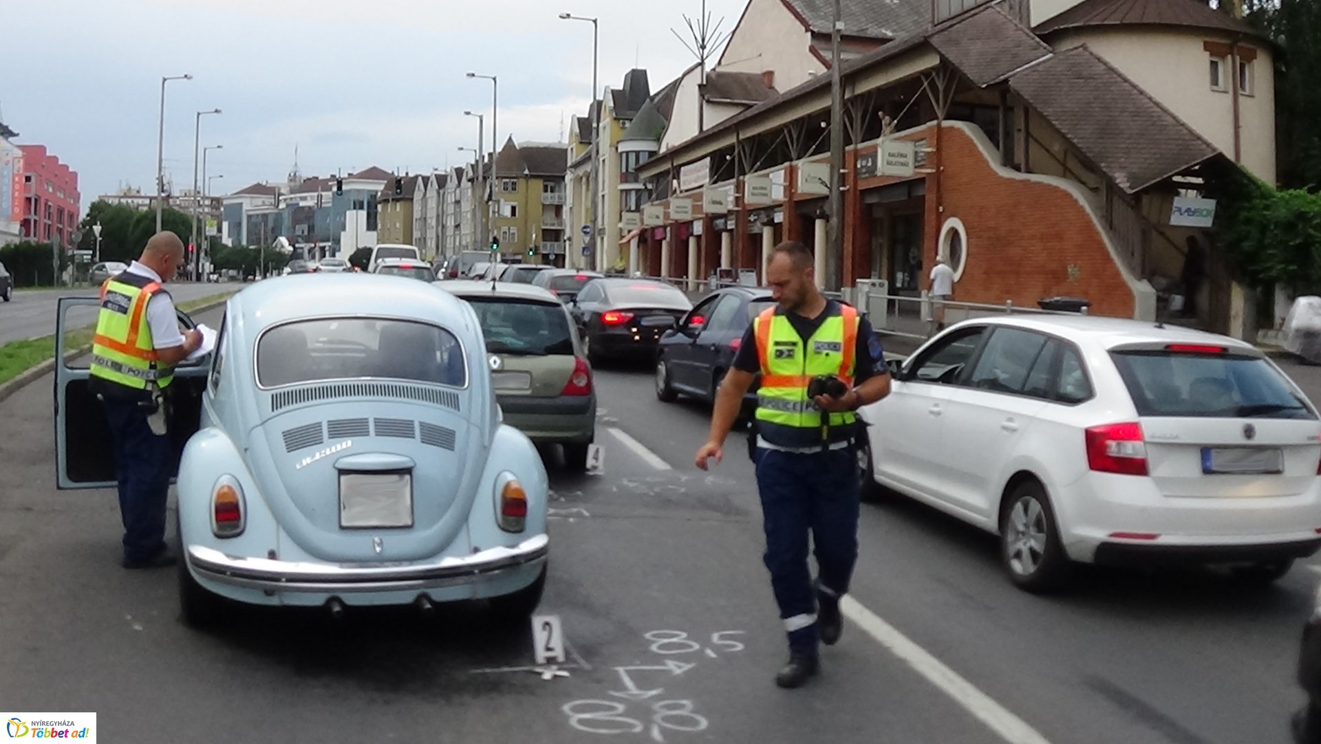 Ráfutásos baleset történt péntek délután a Vay Ádám körúton