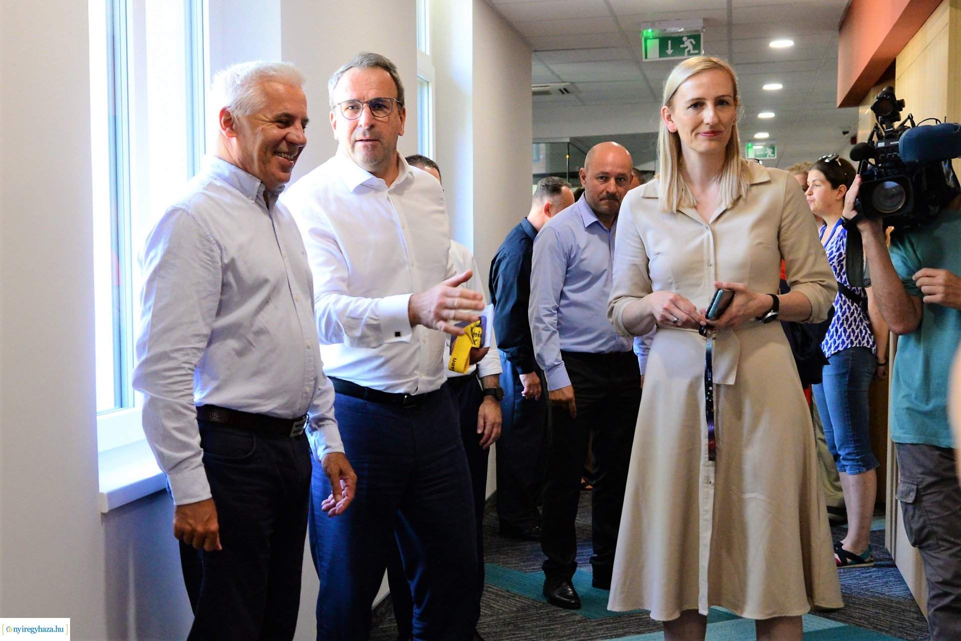 Raiffeisen Bank szolgáltató központ átadás