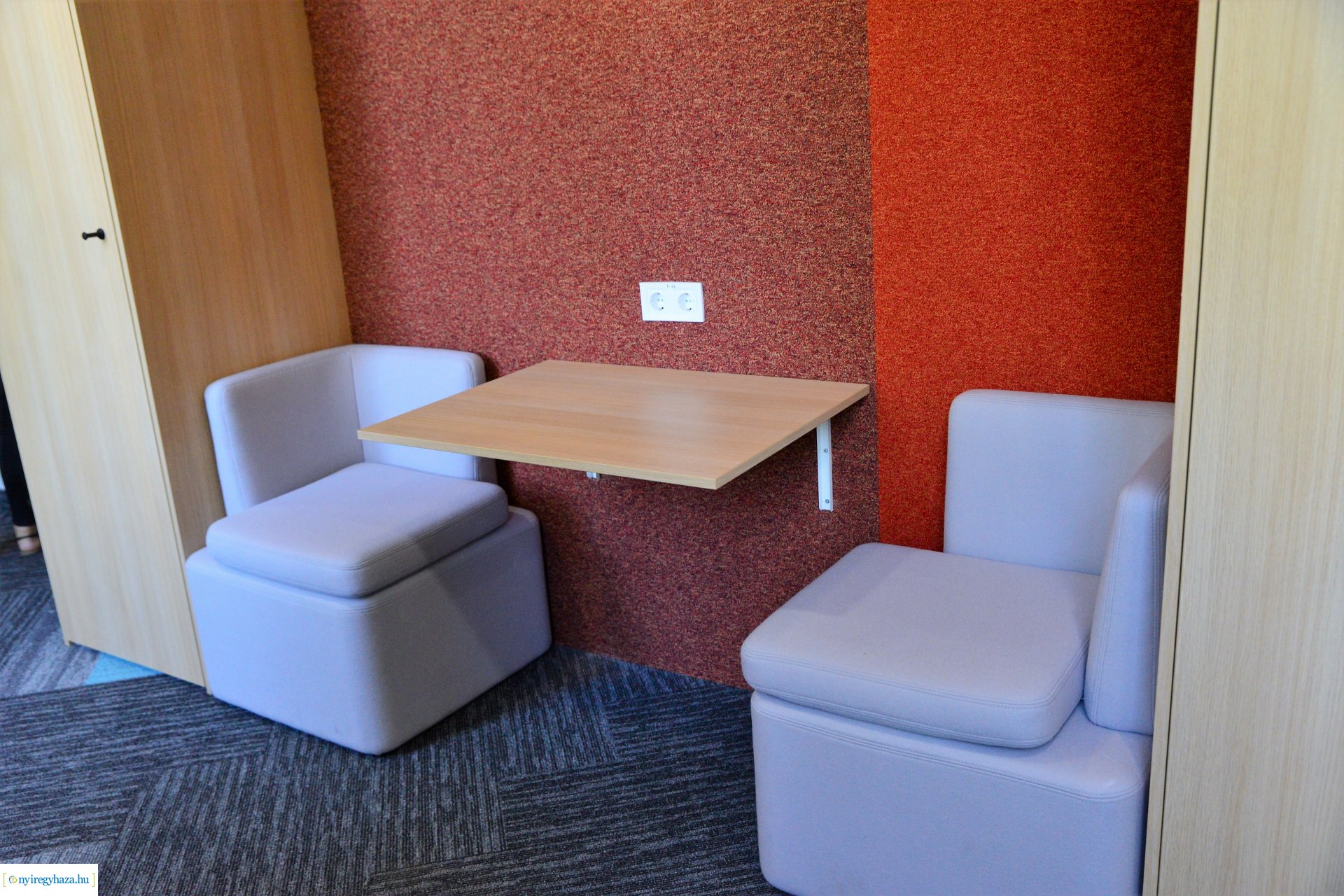 Raiffeisen Bank szolgáltató központ átadás