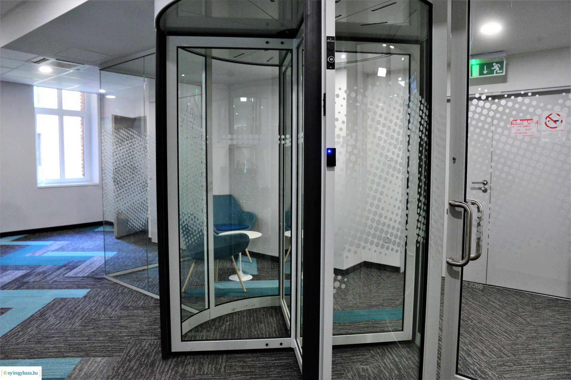 Raiffeisen Bank szolgáltató központ átadás