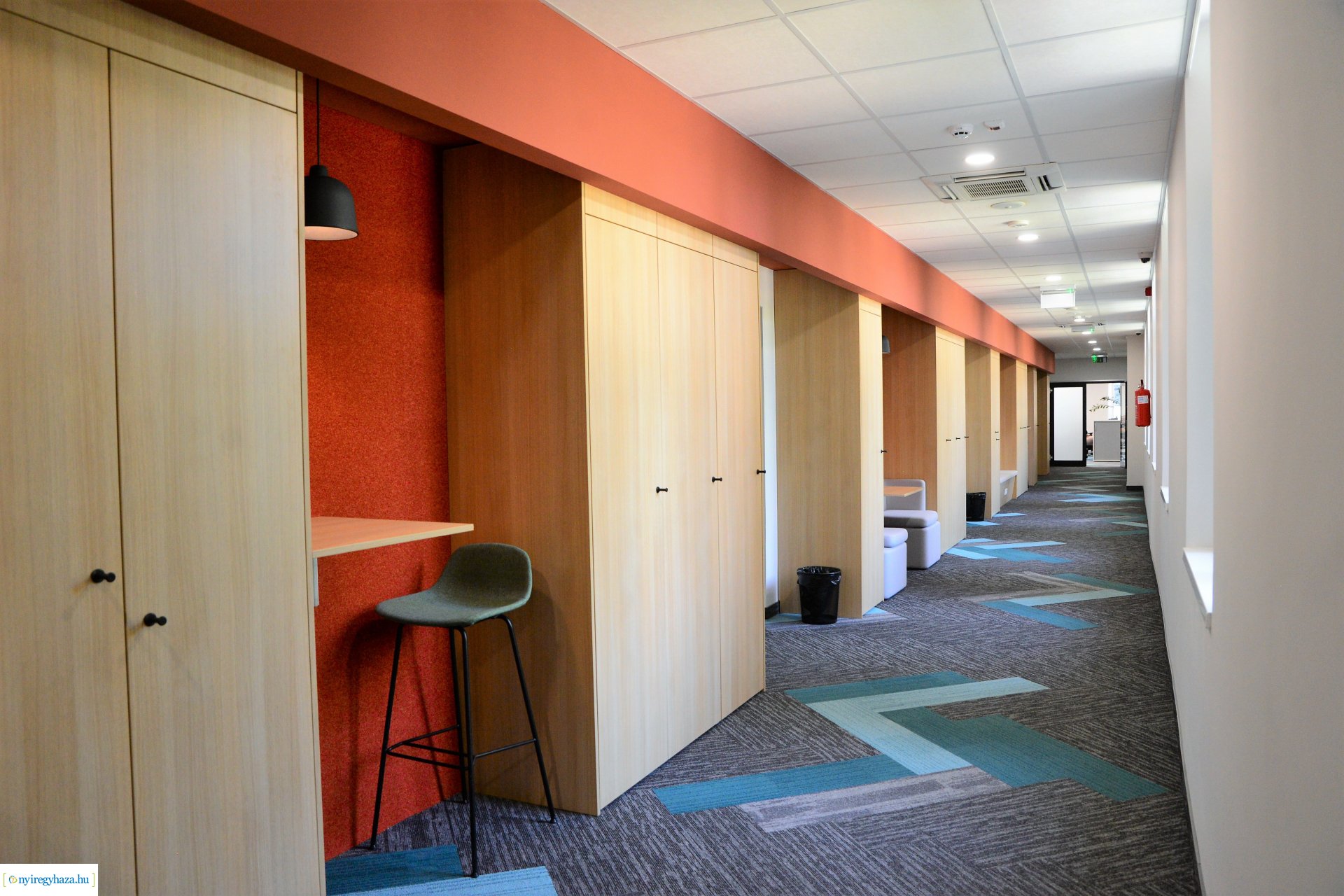 Raiffeisen Bank szolgáltató központ átadás