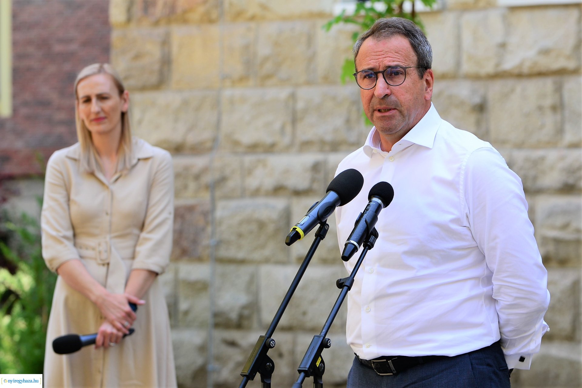 Raiffeisen Bank szolgáltató központ átadás