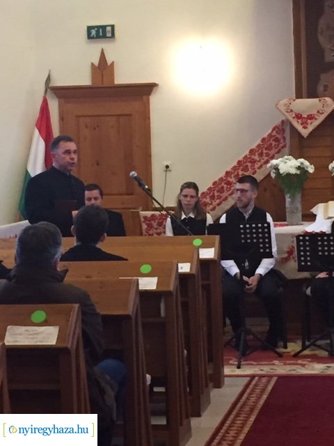 Református magyar költők istenes verseit adták elő vasárnap a Sóstói Millennium Református Templomban