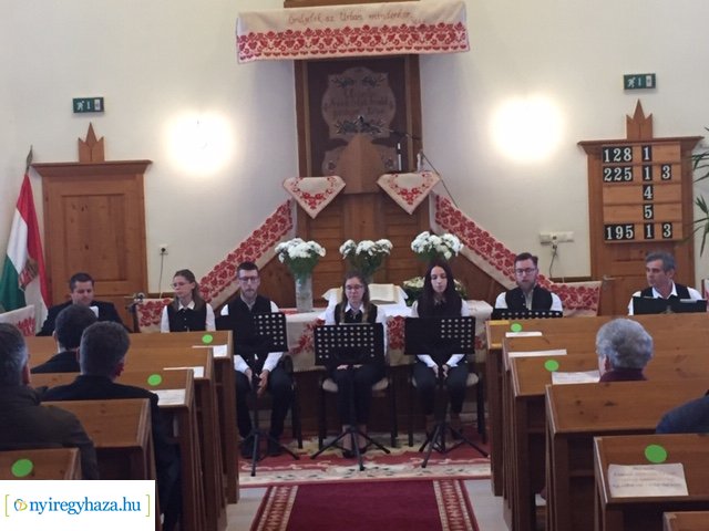 Református magyar költők istenes verseit adták elő vasárnap a Sóstói Millennium Református Templomban