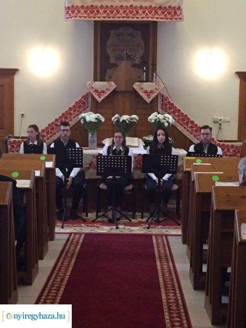 Református magyar költők istenes verseit adták elő vasárnap a Sóstói Millennium Református Templomban