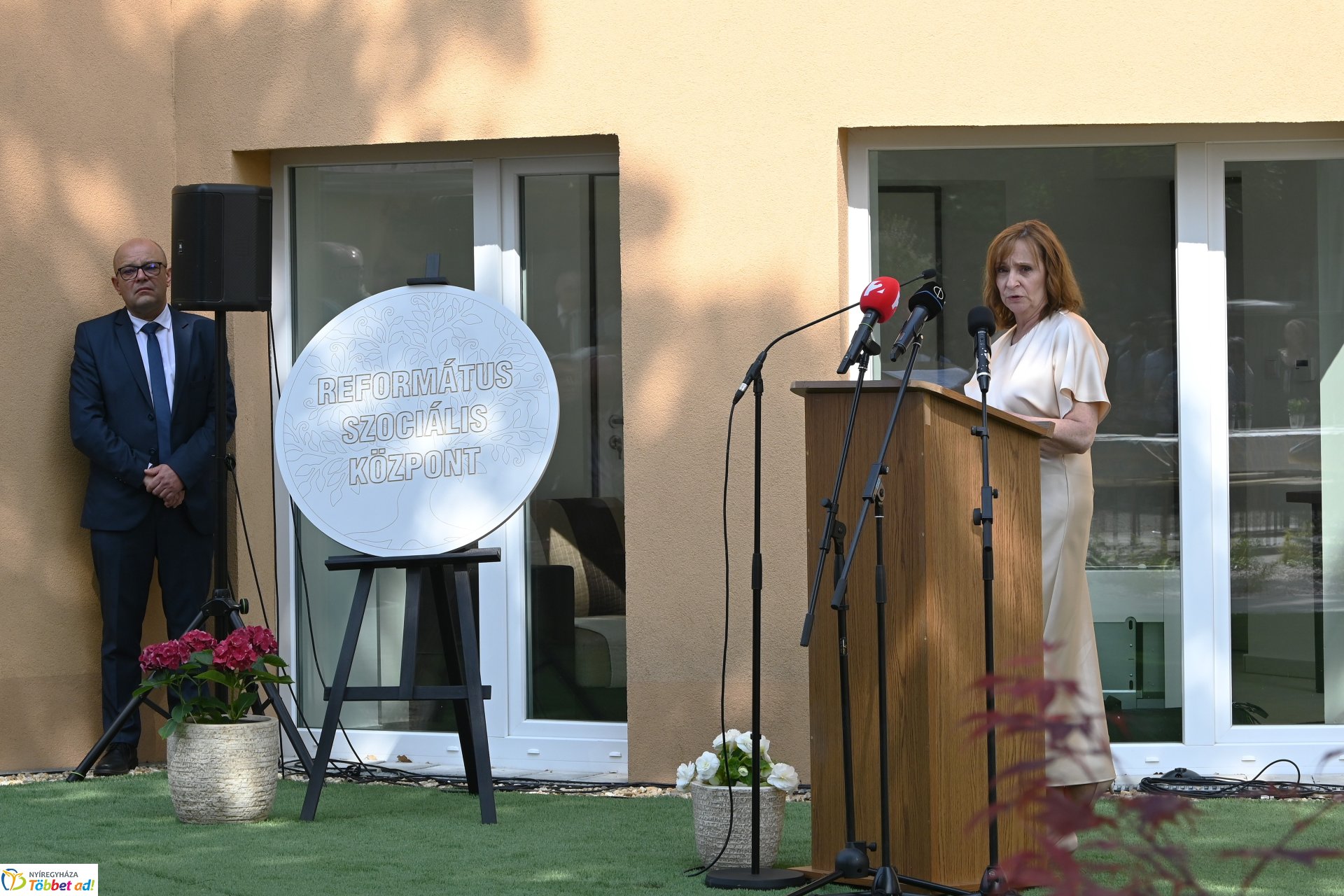 Református Szociális Központ  átadás