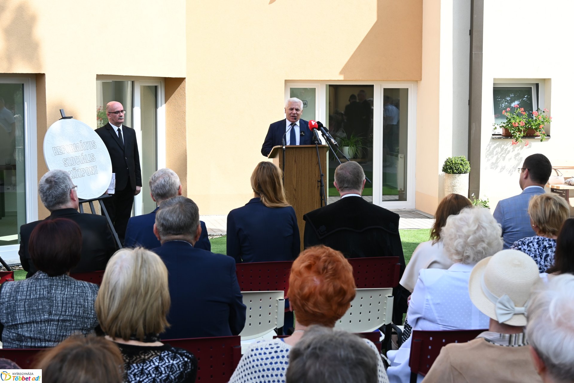 Református Szociális Központ  átadás