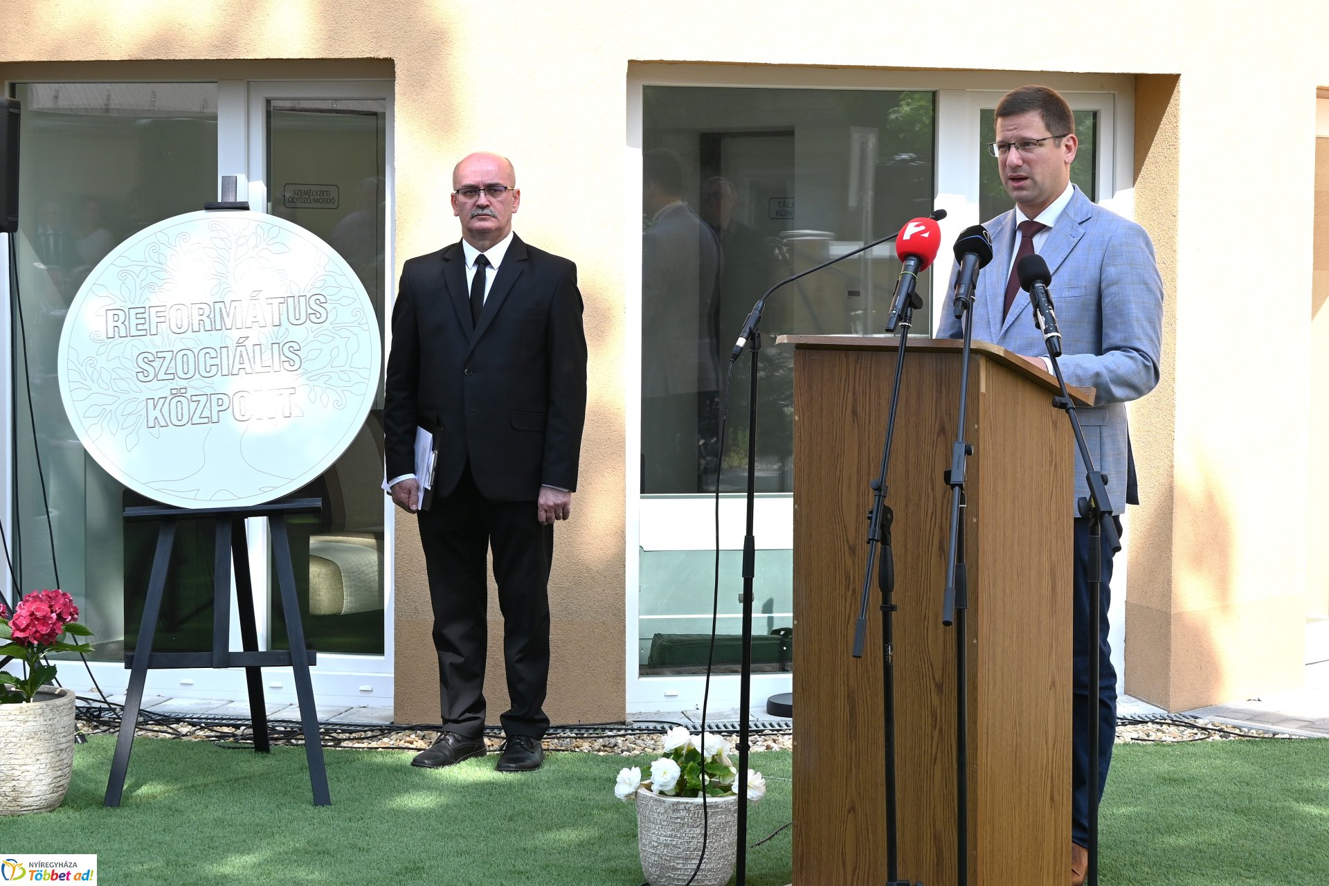 Református Szociális Központ  átadás