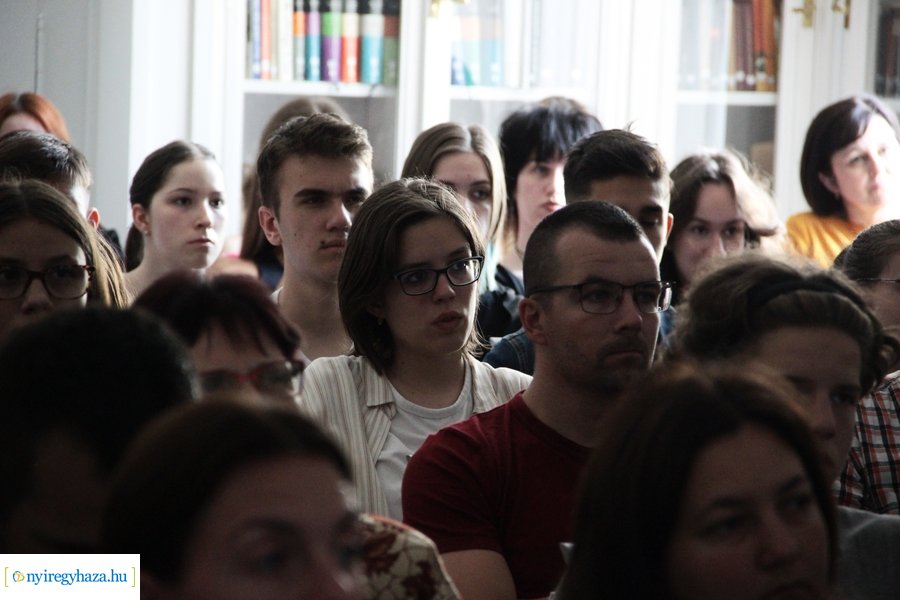 Régészeti előadás a Kállay Házban