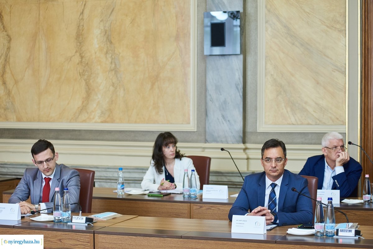 Regionális konferencia a Városházán
