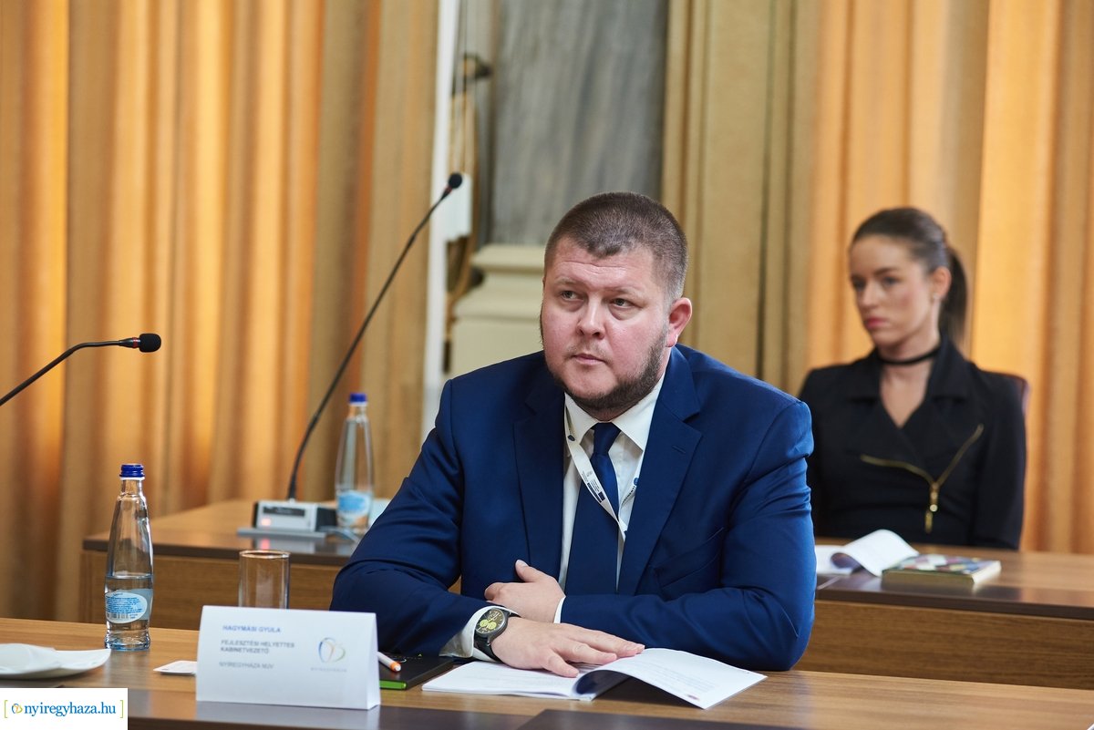 Regionális konferencia a Városházán