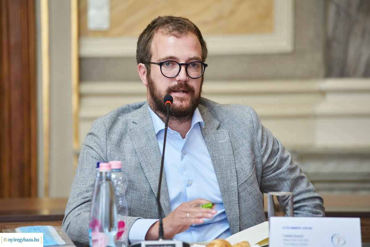 Regionális konferencia a Városházán