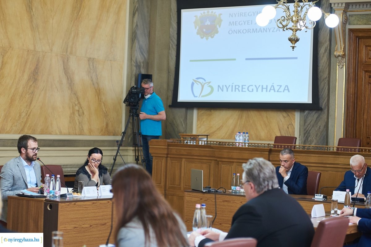 Regionális konferencia a Városházán
