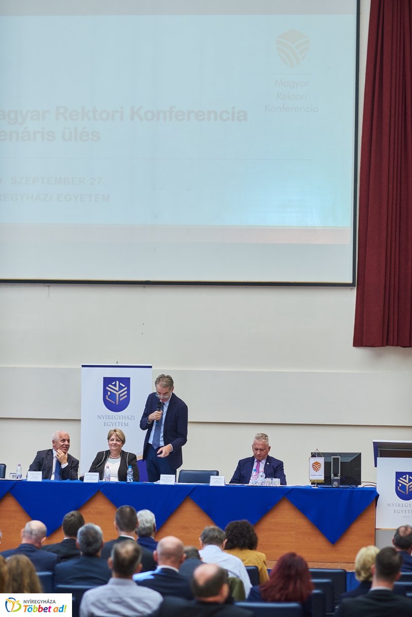 Rektori konferencia az egyetemen