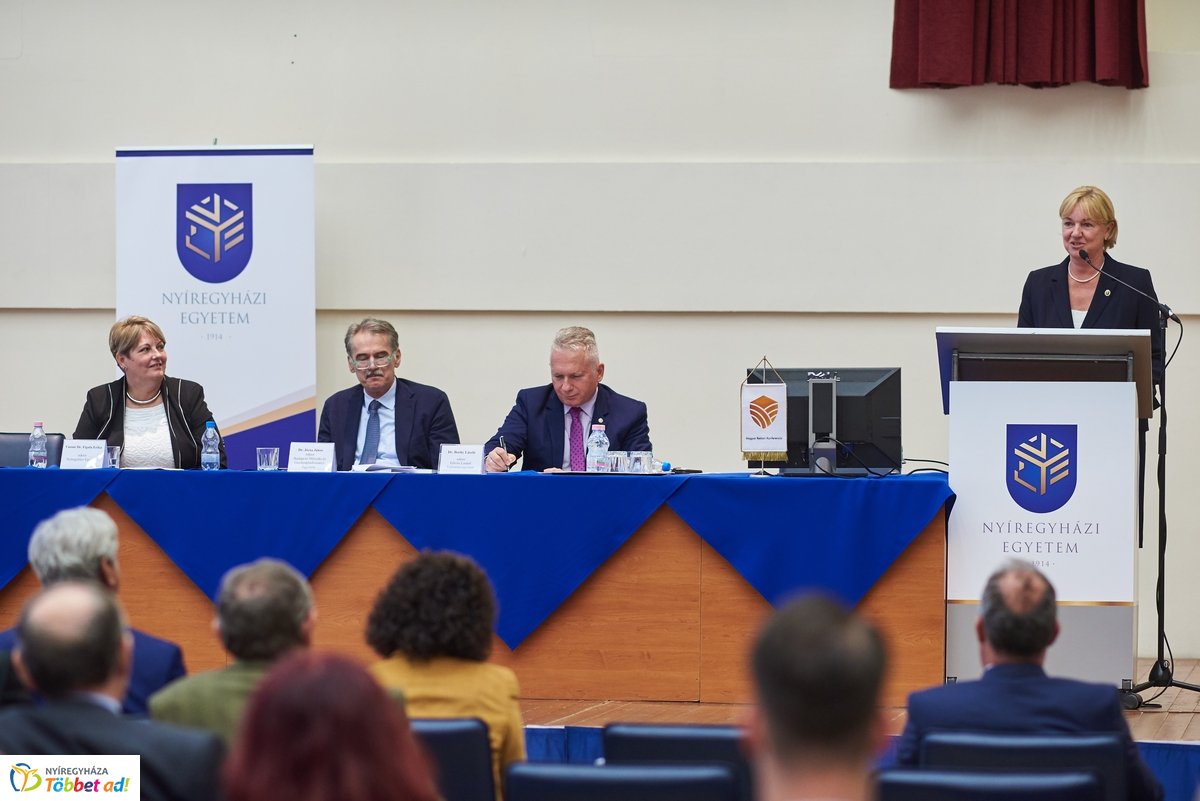 Rektori konferencia az egyetemen