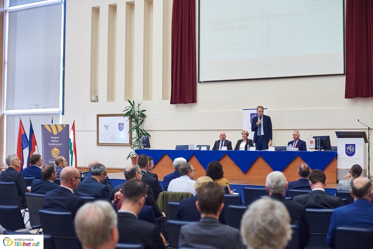 Rektori konferencia az egyetemen