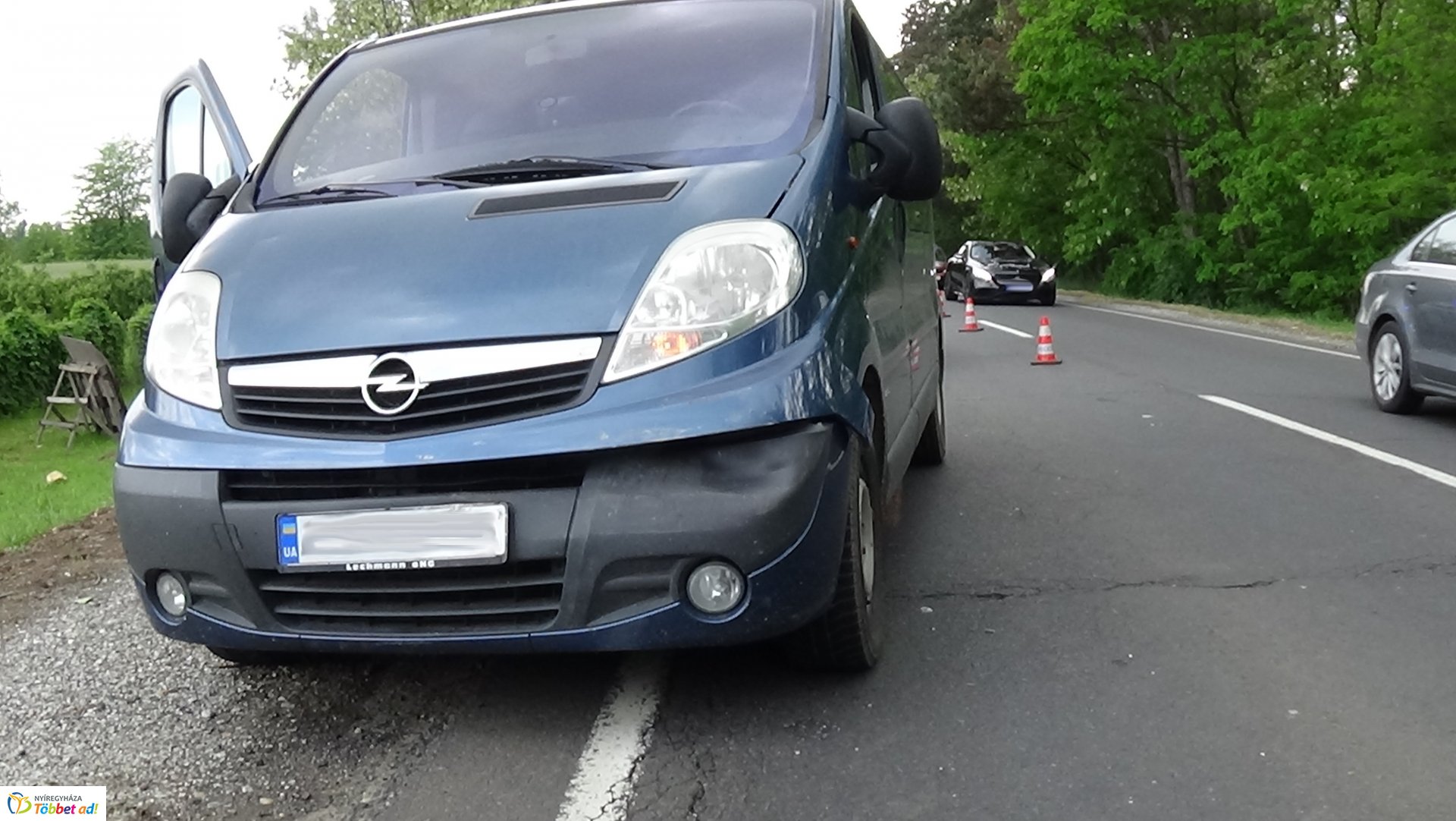 Rendőrautóval ütközött