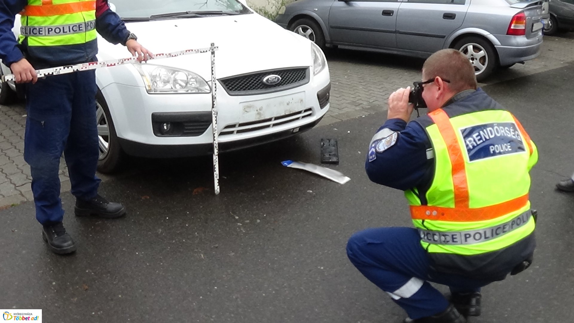 Rendszámtábla tört az Állomás téren